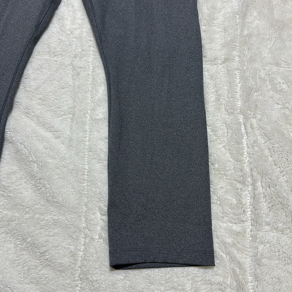 Nike | size large | gray cropped leggings - Picture 2 of 6